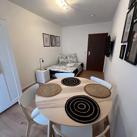 Cozyflat 48qm Mit Zwei Zimmern Und Grossen Balkon - Zwei Smart Tvs Und Nespresso Maschine - Sehr Zentral! City Airport Mannheim